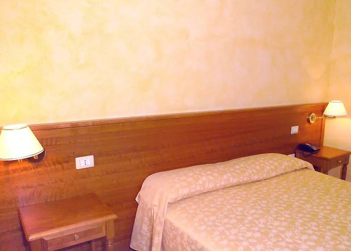 Kriss Hotel