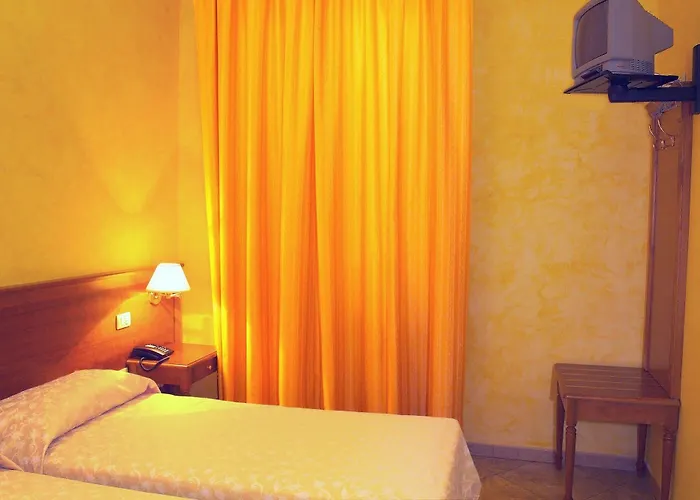 Hotel Kriss 3*